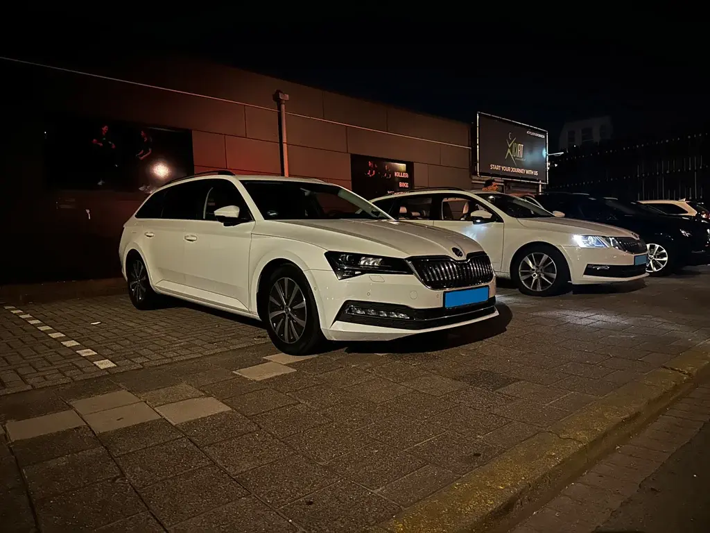 Taxi in de straat - A&M Top Service